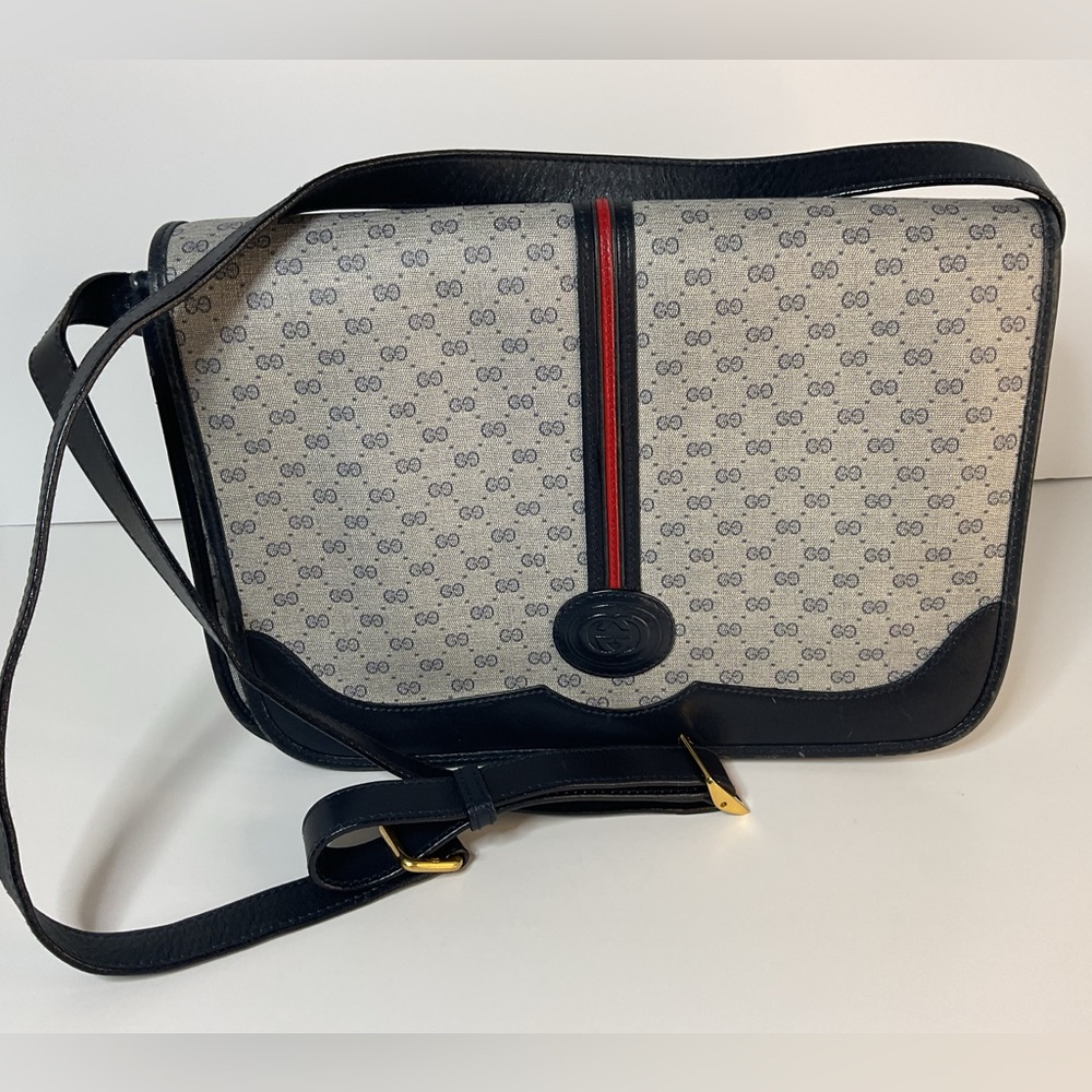 Rare Gucci GG Monogram Supreme Shoulder bag; sling Authentic; Vintage